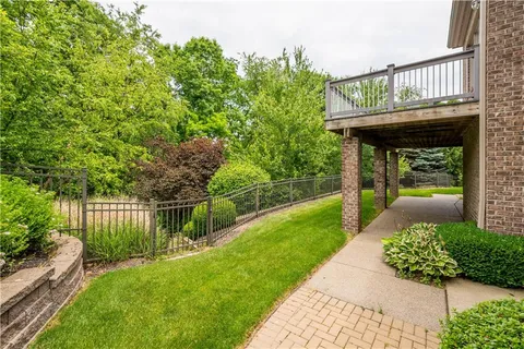 $940,000 | 531 Laurel Oak Drive, Sewickley, PA 15143