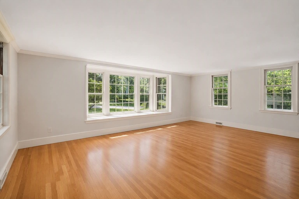 41 Locust Avenue Lexington, MA 02421 - Photo 11 of 34 Gallery Image 11
