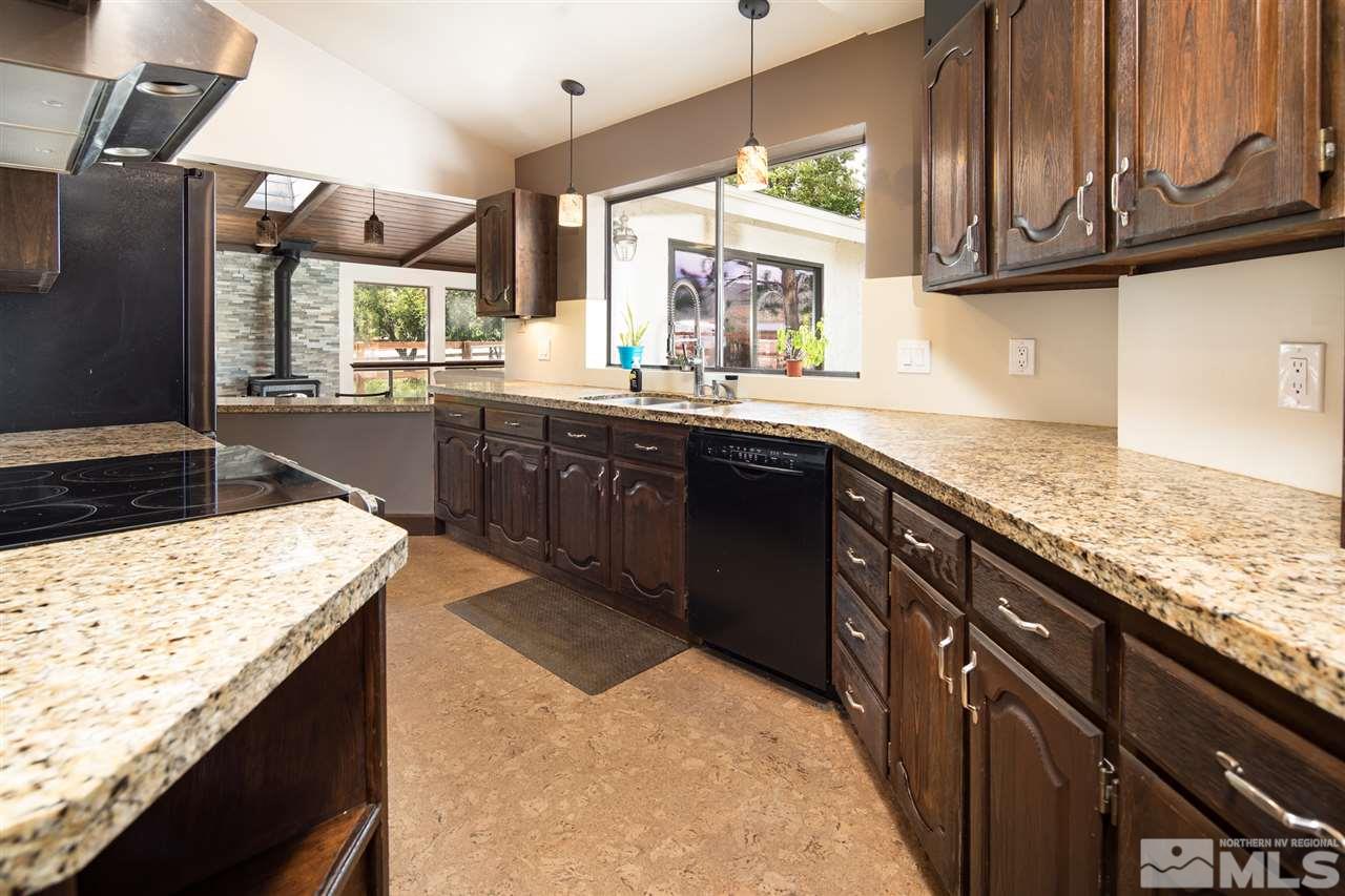 155 Deer Mountain Road Reno, NV 89523 - Photo 4 of 25 Photo 4