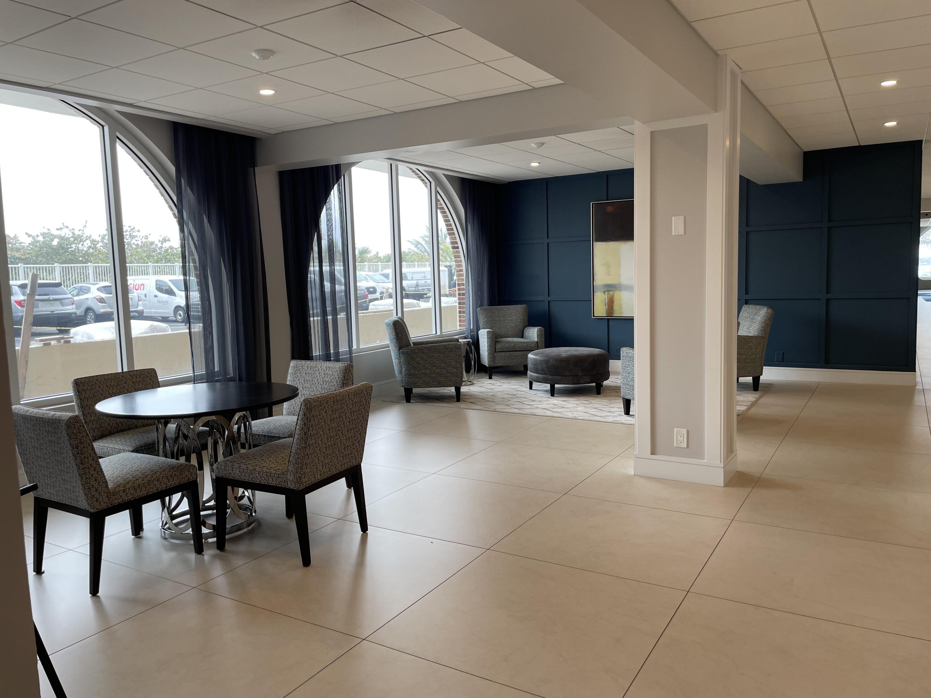 1180 South Ocean Boulevard, Unit 17D Boca Raton, FL 33432 - Photo 34 of 37 lobby3