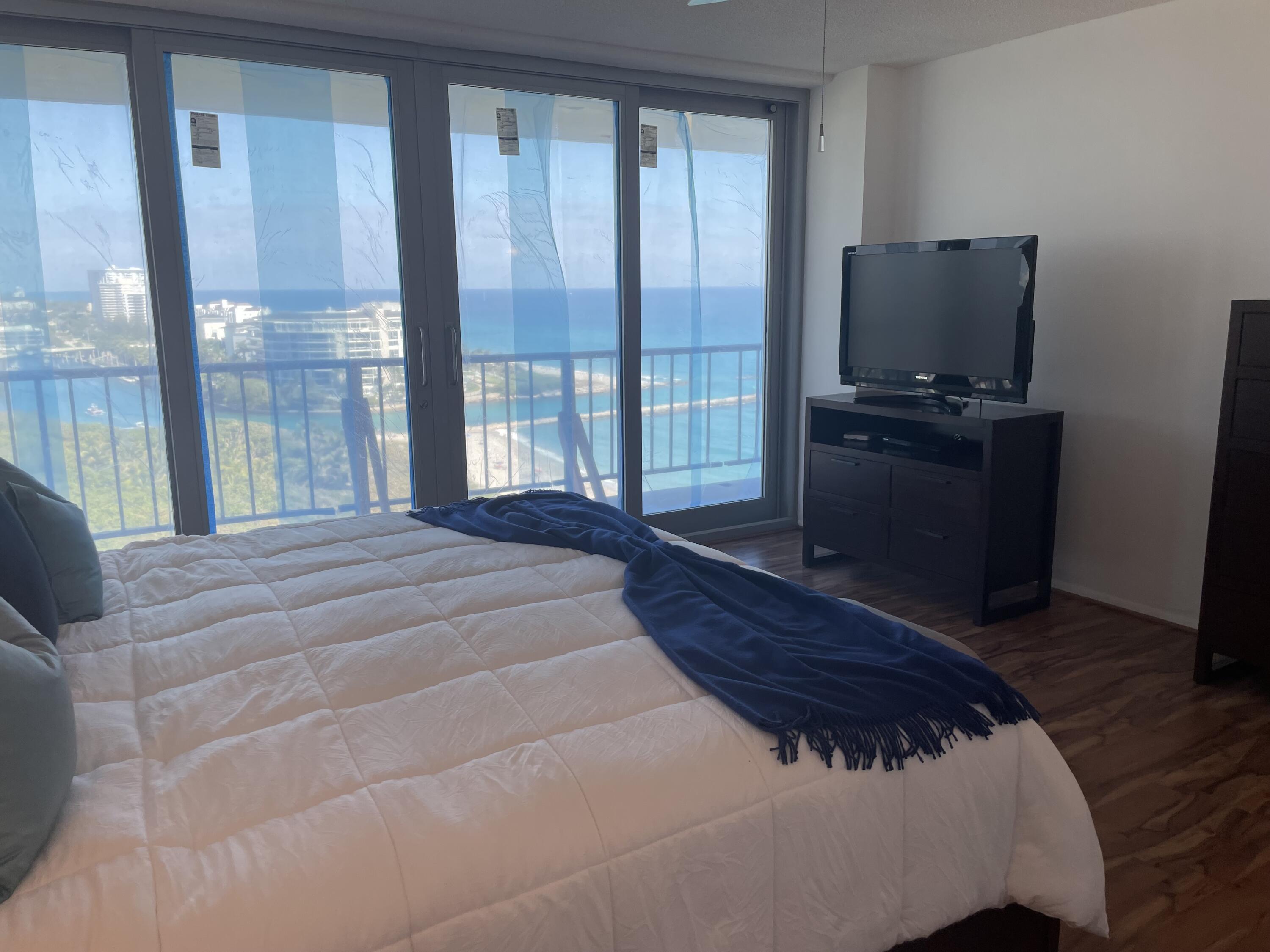 1180 South Ocean Boulevard, Unit 17D Boca Raton, FL 33432 - Photo 10 of 37 MB1