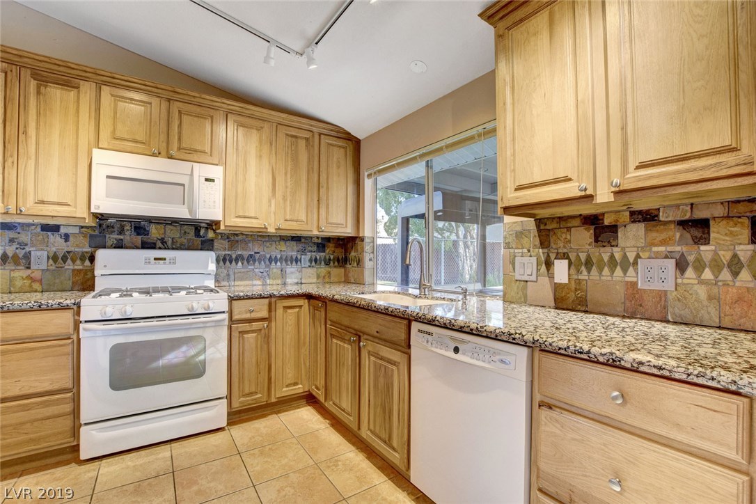 1444 Sorrel Road Boulder City, NV 89005 - Photo 9 of 36 Gallery Image 9