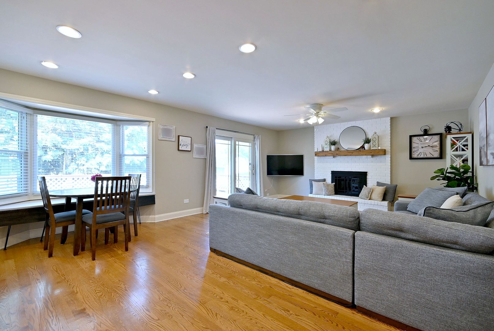 1350 Barnwall Drive Addison, IL 60101 - Photo 14 of 56