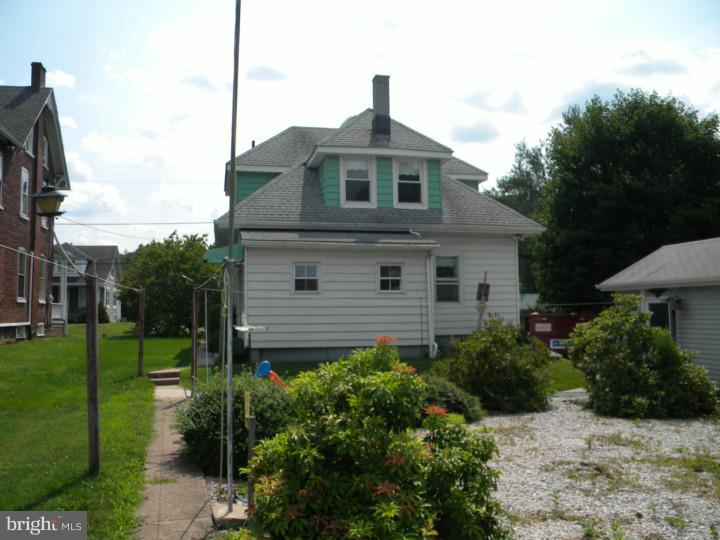 401 Old River Road Birdsboro, PA 19508 - Photo 5 of 23 Exterior Back