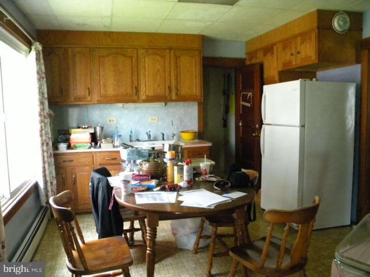 401 Old River Road Birdsboro, PA 19508 - Photo 7 of 23 Kitchen