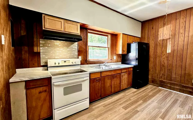 $68,500 | 202 South Liberty Street, Marion, IL 62959