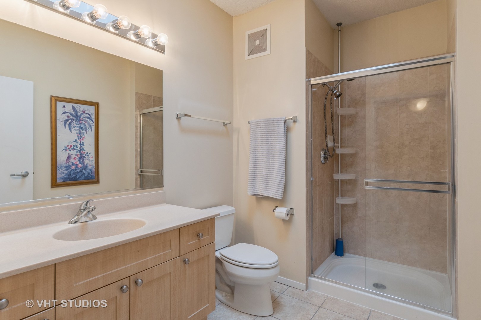 800 Elgin Road, Unit PH20 Evanston, IL 60201 - Photo 3 of 16