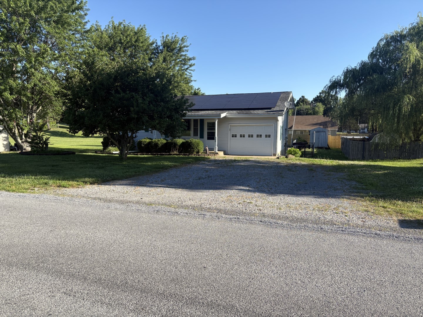 108 East Linck Street Marion, IL 62959 - Photo 1 of 34
