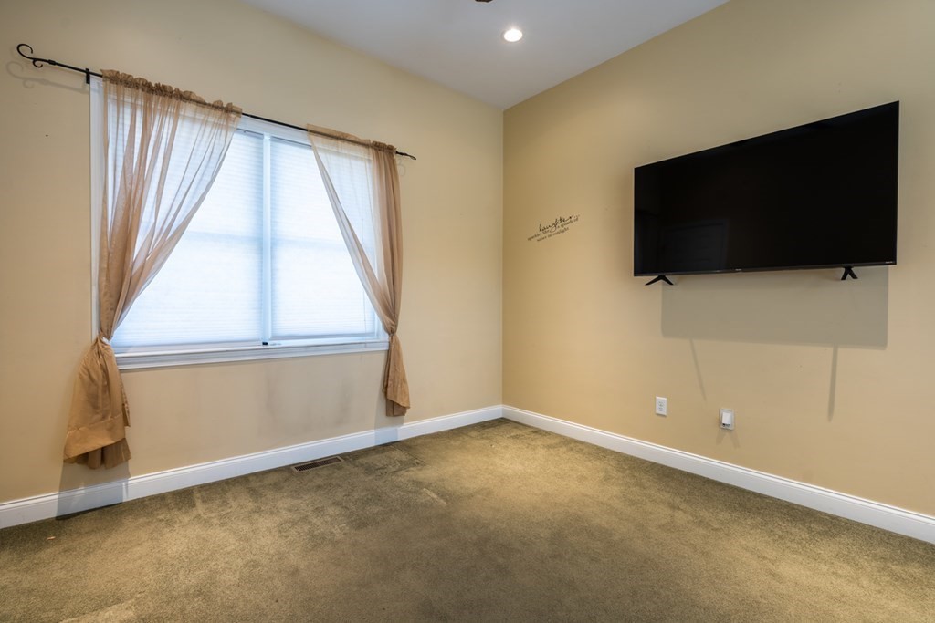 23 Pilgrim Road Lawrence, MA 01843 - Photo 24 of 42 Gallery Image 24