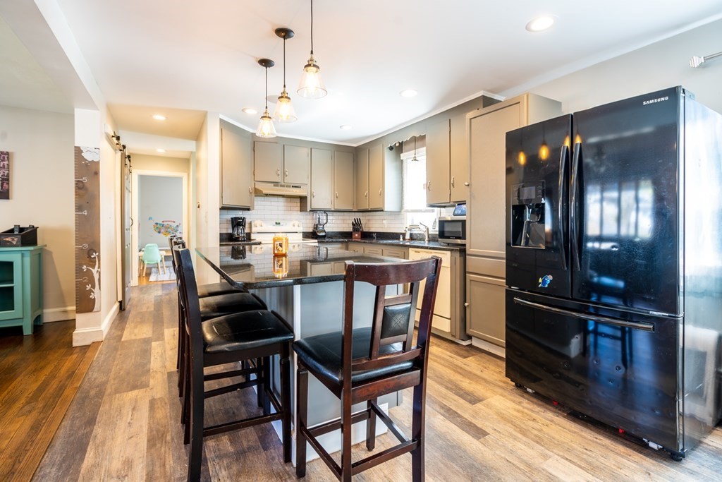 23 Pilgrim Road Lawrence, MA 01843 - Photo 7 of 42 Gallery Image 7