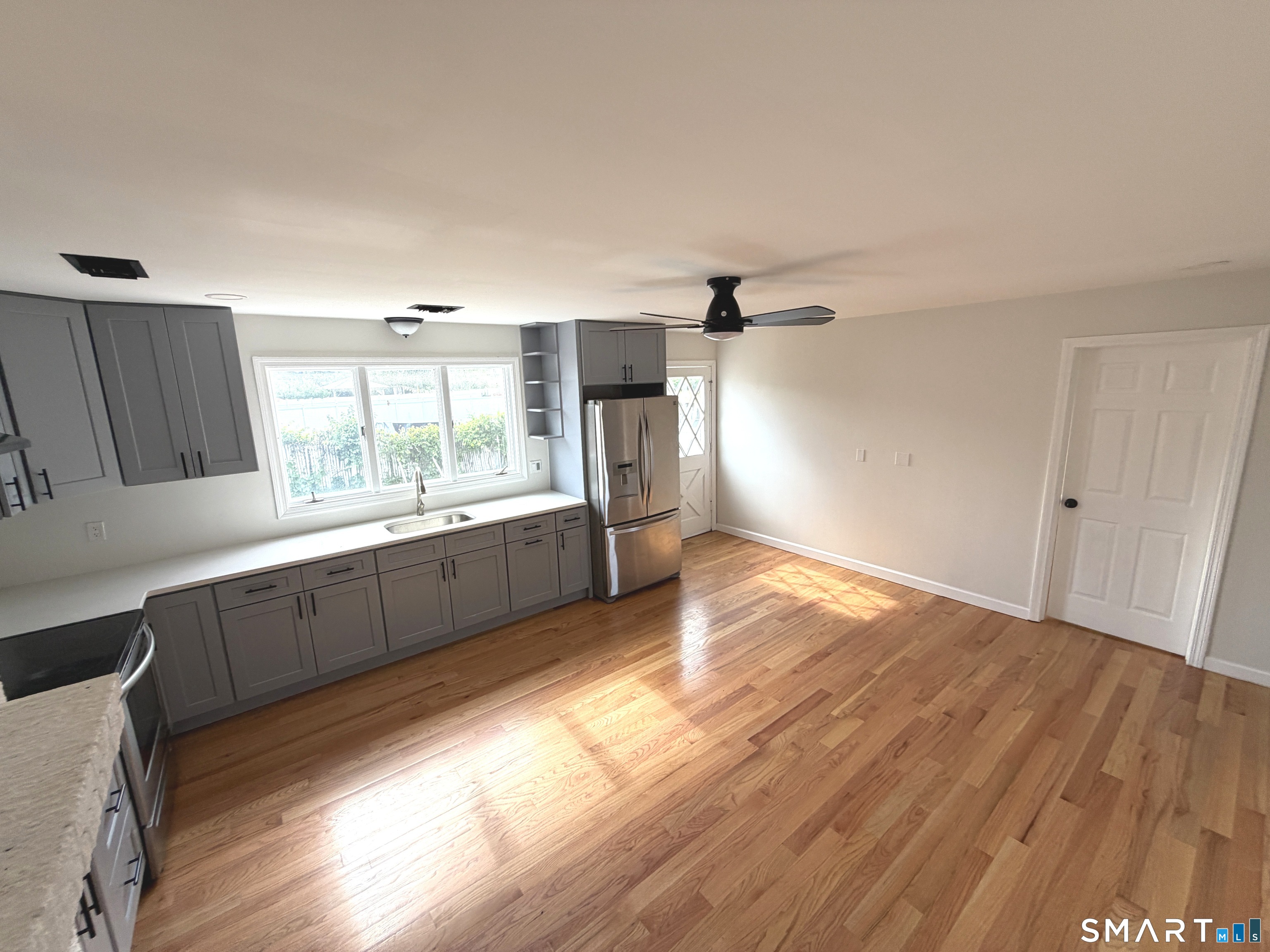 167 George Street Hartford, CT 06114 - Photo 17 of 33