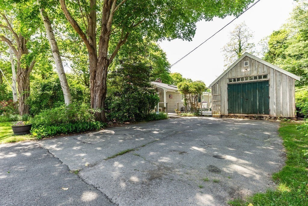 15 Clark Road Bourne, MA 02562 - Photo 6 of 41