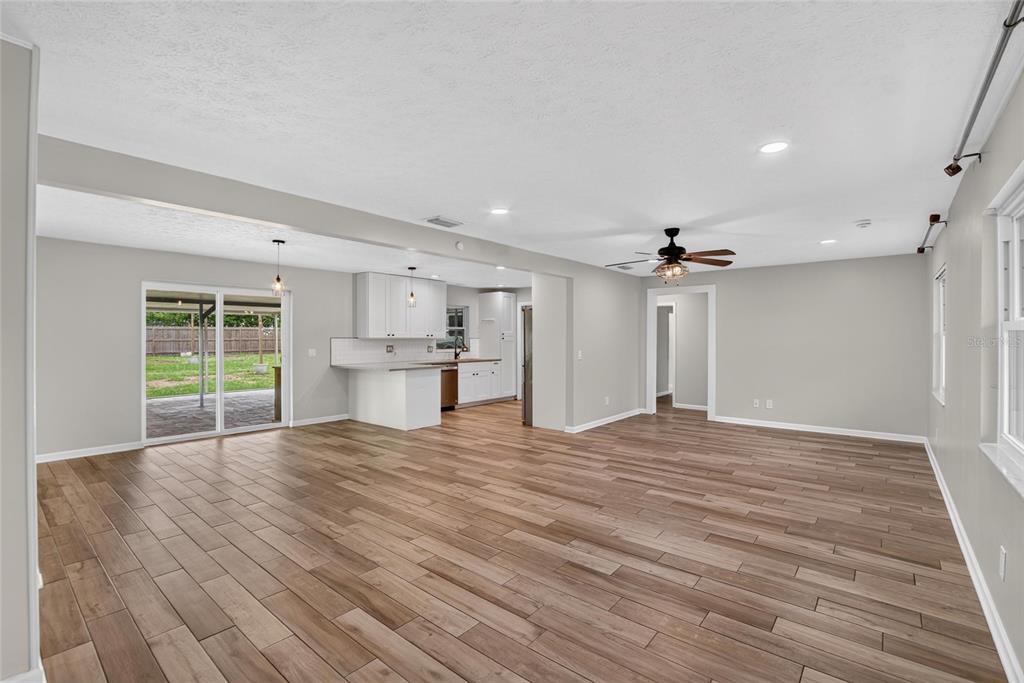 1905 Bryan Road Brandon, FL 33511 - Photo 9 of 51 Gallery Image 9