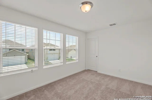 a view of empty room with window