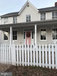 $695,000 | 210 Cornwall Street Northwest, Leesburg, VA 20176