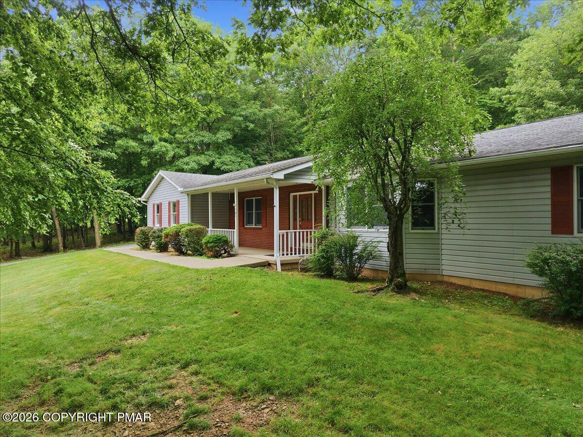 209 Foothill Boulevard Effort, PA 18330 - Photo 3 of 61 3rd