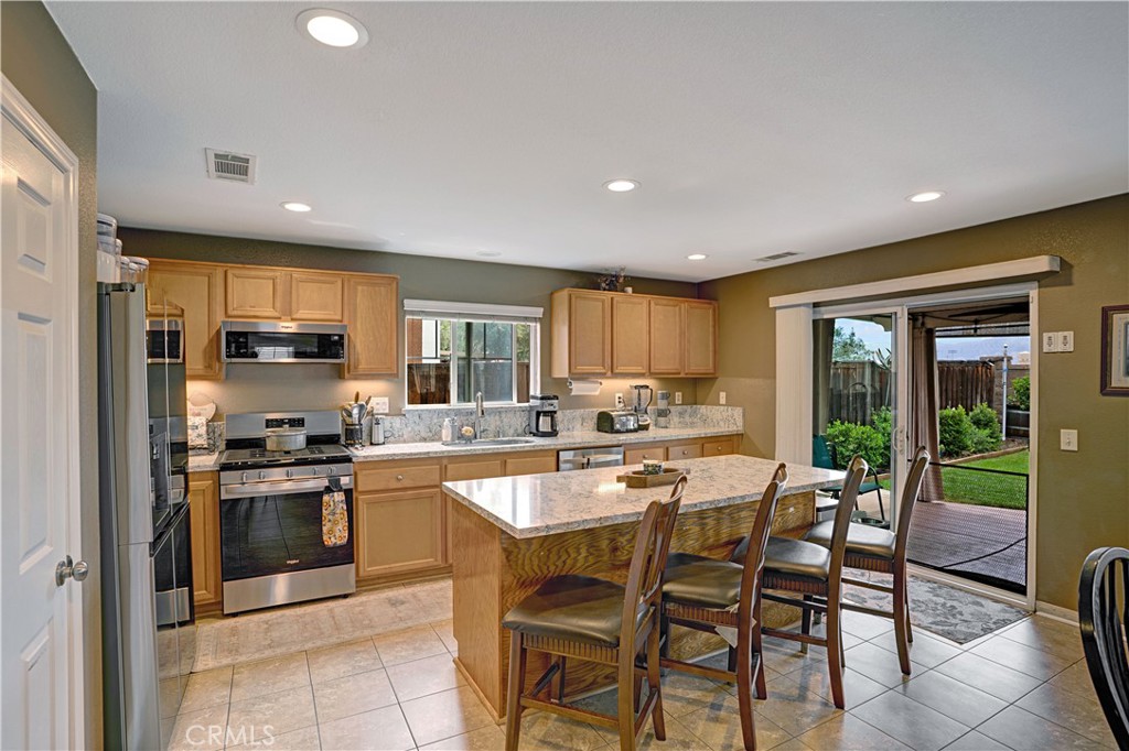 45015 Bronze Star Road Lake Elsinore, CA 92532 - Photo 12 of 48