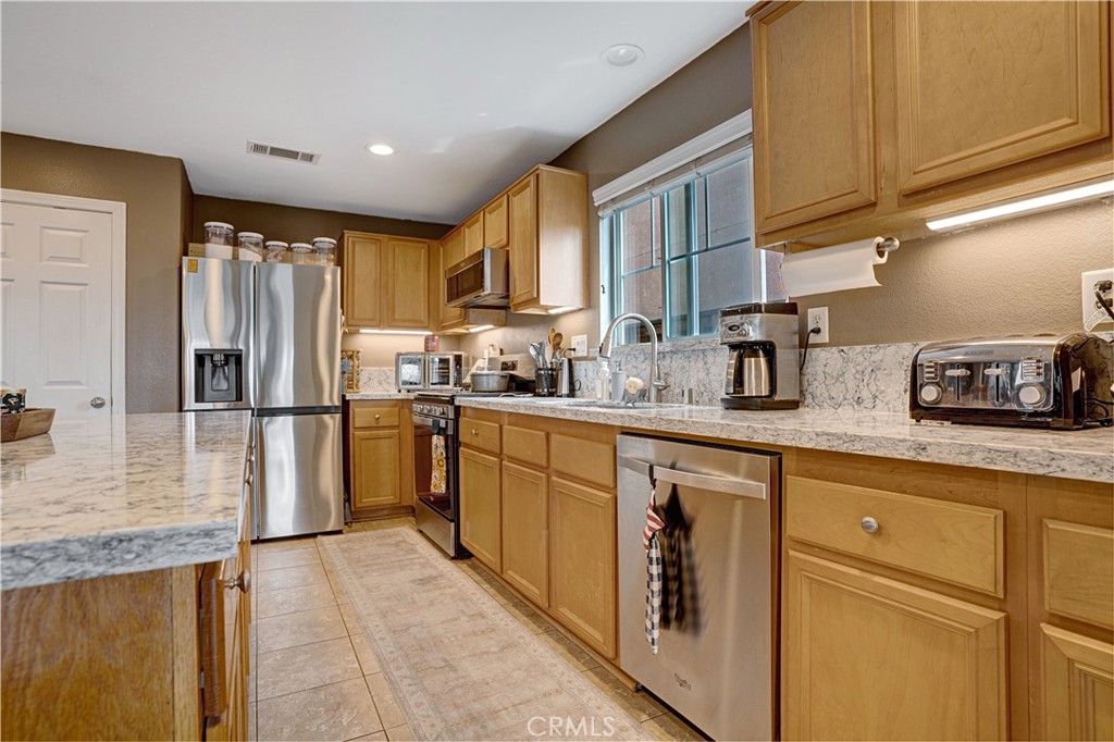 45015 Bronze Star Road Lake Elsinore, CA 92532 - Photo 14 of 48