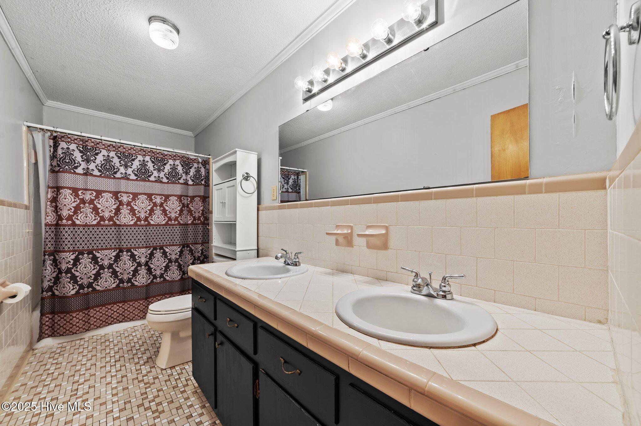 5044 Highway 33 Chocowinity, NC 27817 - Photo 22 of 36 39-web-or-mls-LHV_9487