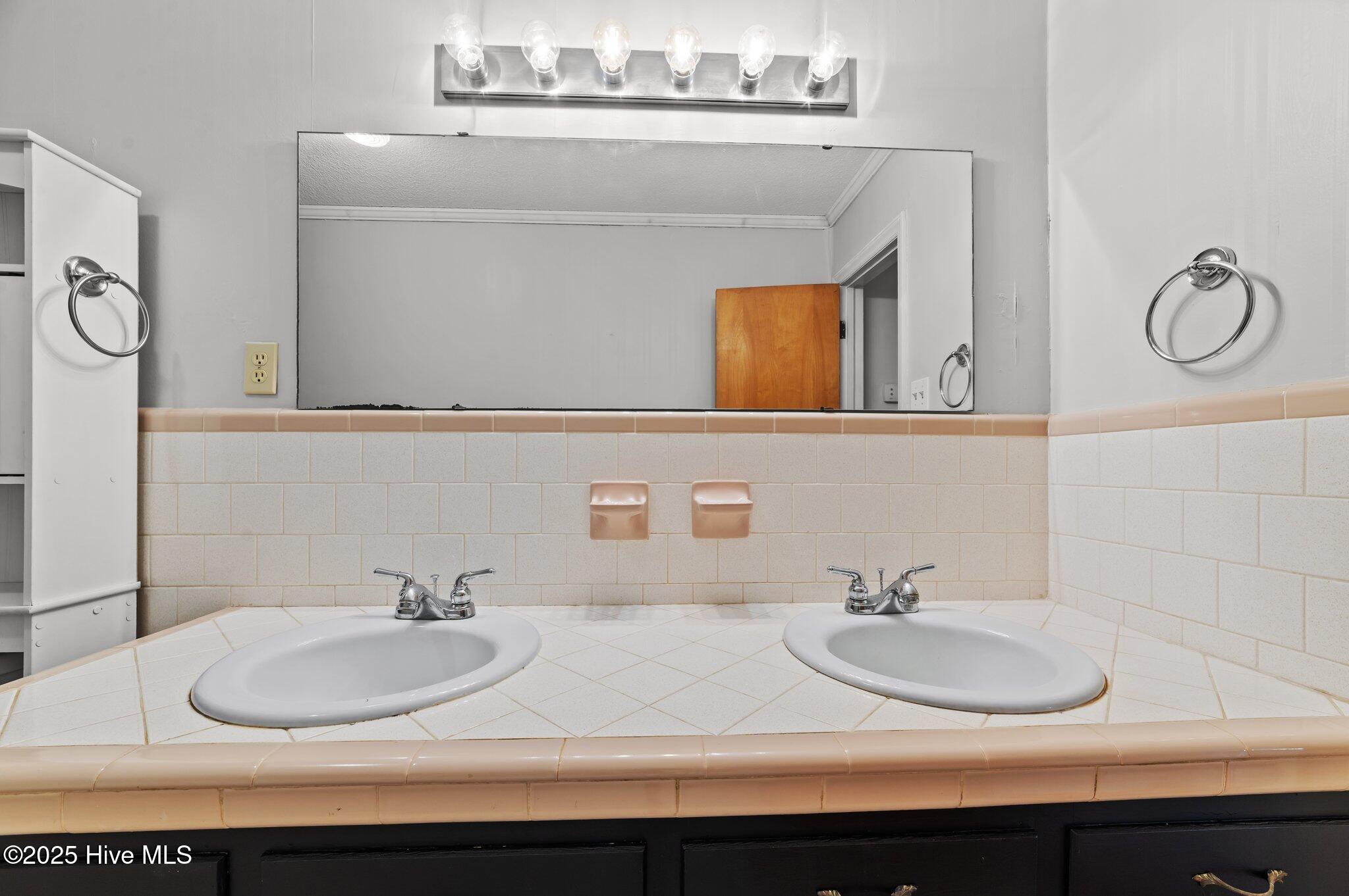 5044 Highway 33 Chocowinity, NC 27817 - Photo 24 of 36 40-web-or-mls-LHV_9490