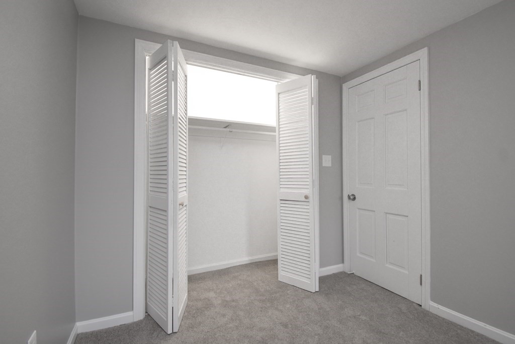 5 Northridge Road Westfield, MA 01085 - Photo 33 of 42 an empty room with windows