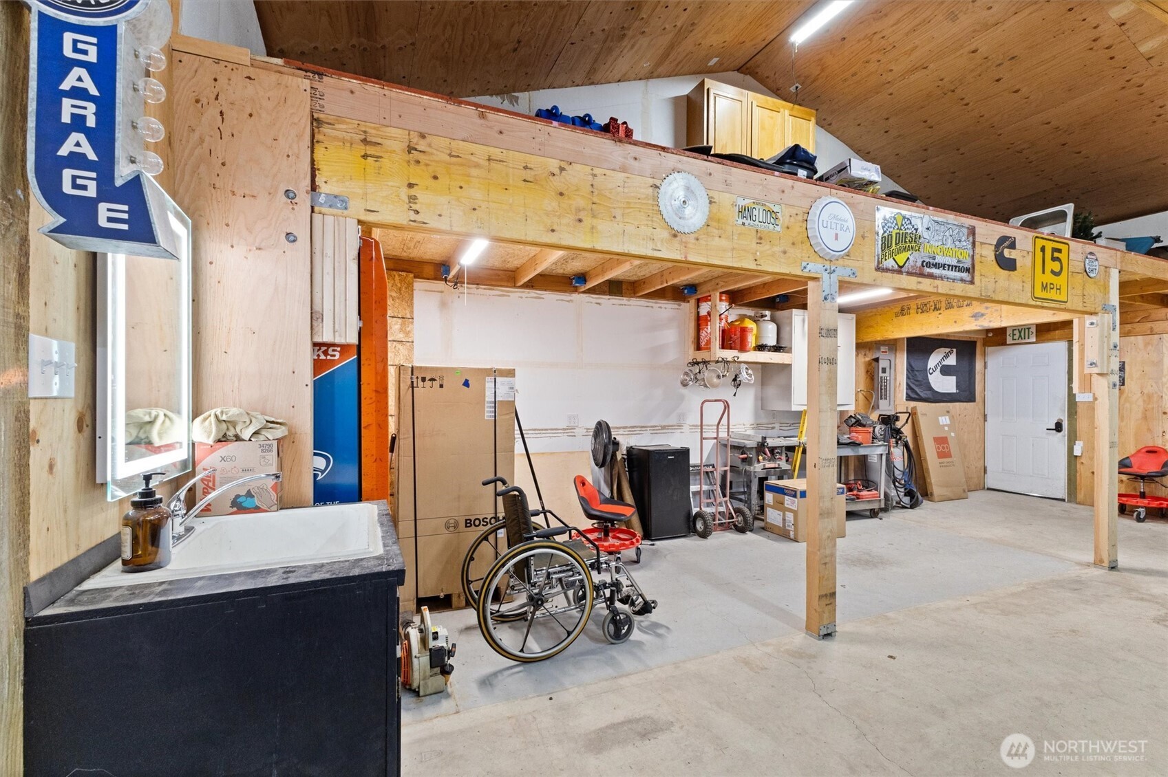 9007 Van Buren Road Everson, WA 98247 - Photo 29 of 36 a view of a storage area with bicycles