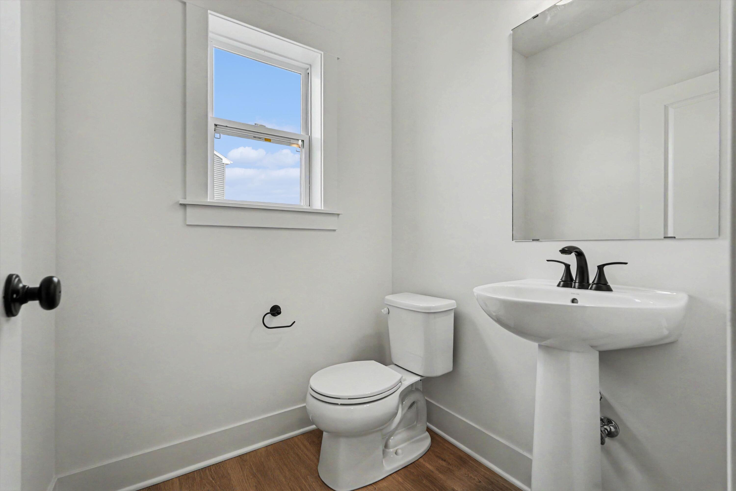 3233 Railtown Road Caledonia, MI 49316 - Photo 11 of 37 9 SNV016-E2390 9.0 Powder Room