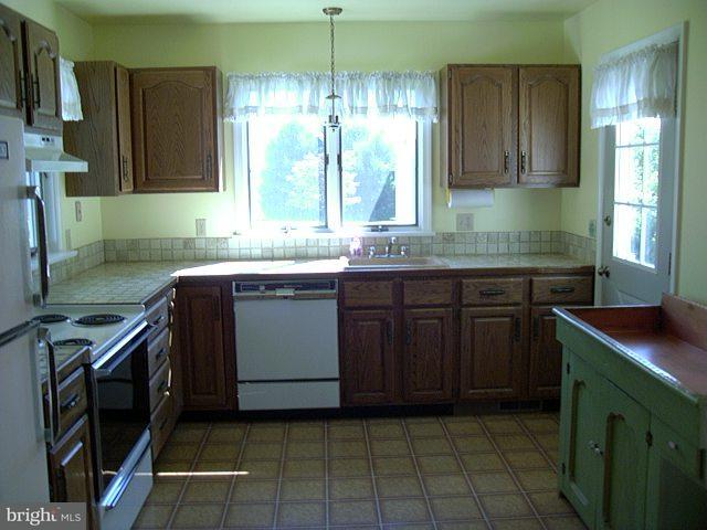 1232 Slate Hill Road Peach Bottom, PA 17563 - Photo 10 of 12 Gallery Image 10