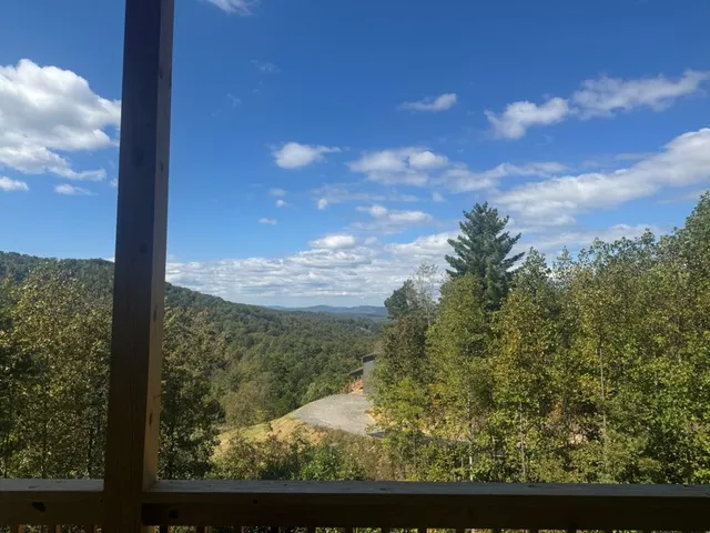 $439,000 | 134 Lexington Drive, Brasstown, NC 28902