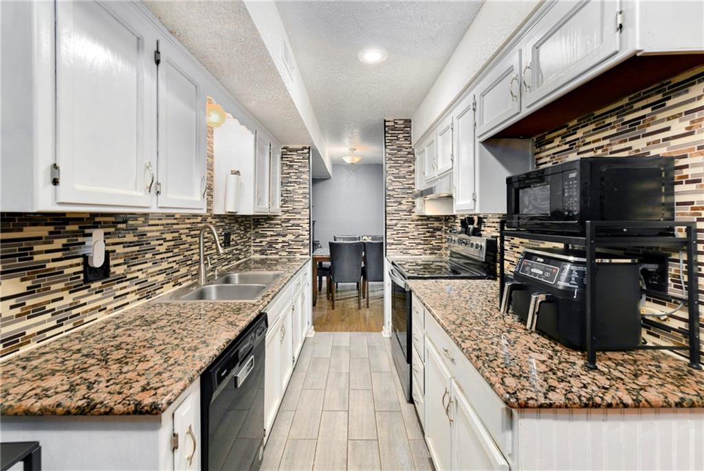 1312 East 123rd Terrace, Unit A Olathe, KS 66061 - Photo 1 of 40