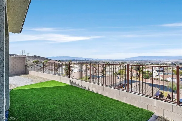 $2,250 | 352 Rosefinch Street, Henderson, NV 89012