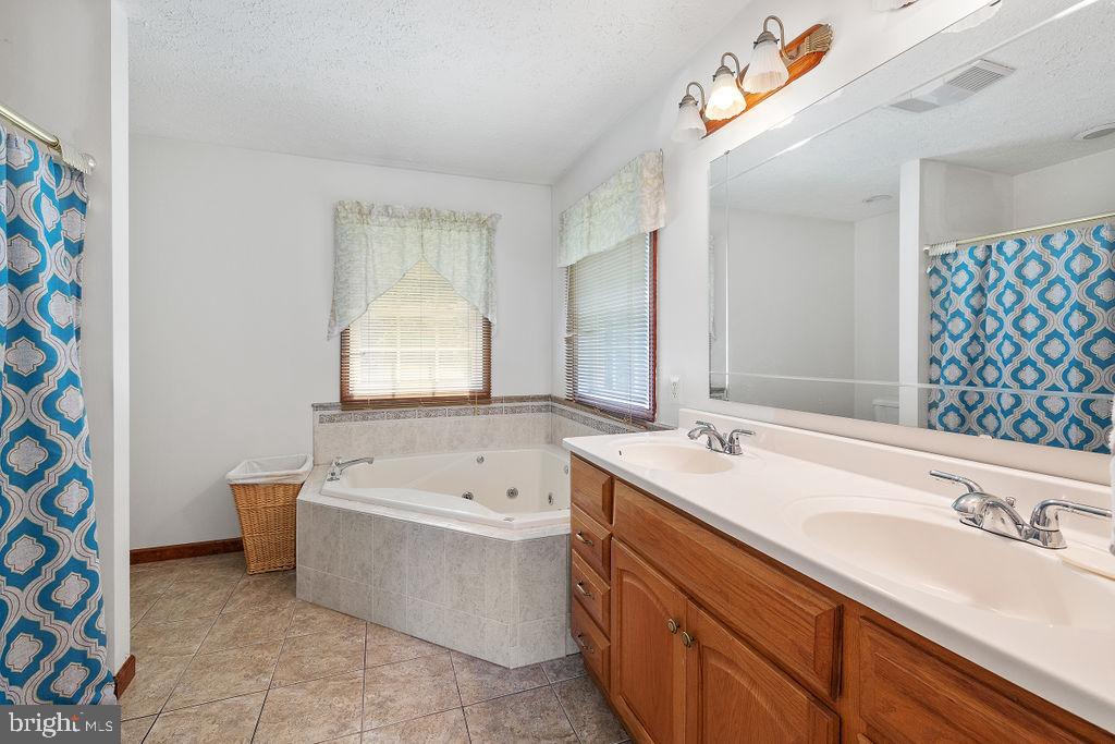 4811 Ridge Road Spotsylvania, VA 22551 - Photo 29 of 96 Gallery Image 29