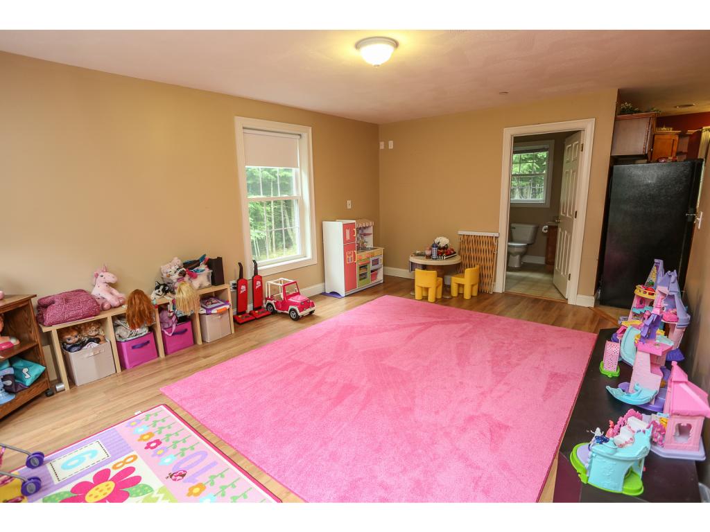 95 Locust Hill Road Goffstown, NH 03045 - Photo 18 of 34 Gallery Image 18