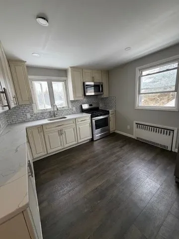 $2,300 | 531 Walnut Street, Unit 2, Ridgefield, NJ 07657