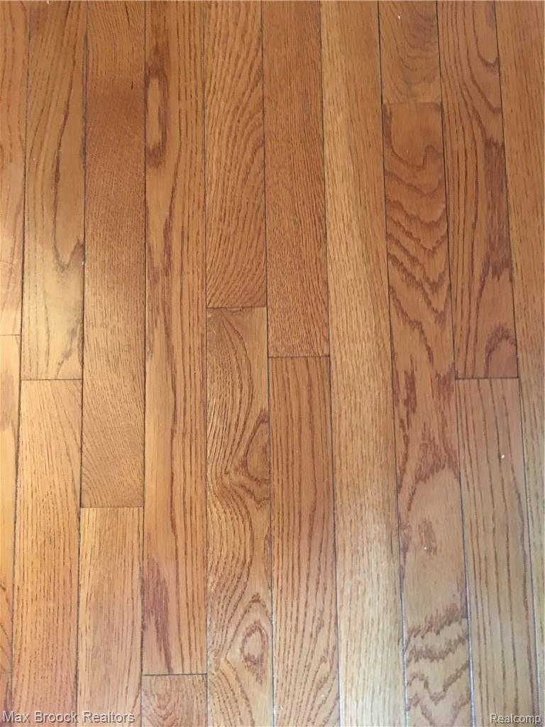 2655 East Maple Road Birmingham, MI 48009 - Photo 15 of 22 IMG-4090.JPG