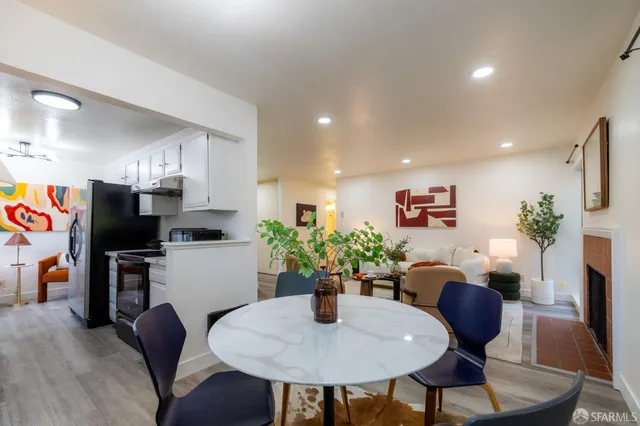 $799,000 | 910 Beach Park Boulevard, Unit 97, Foster City, CA 94404