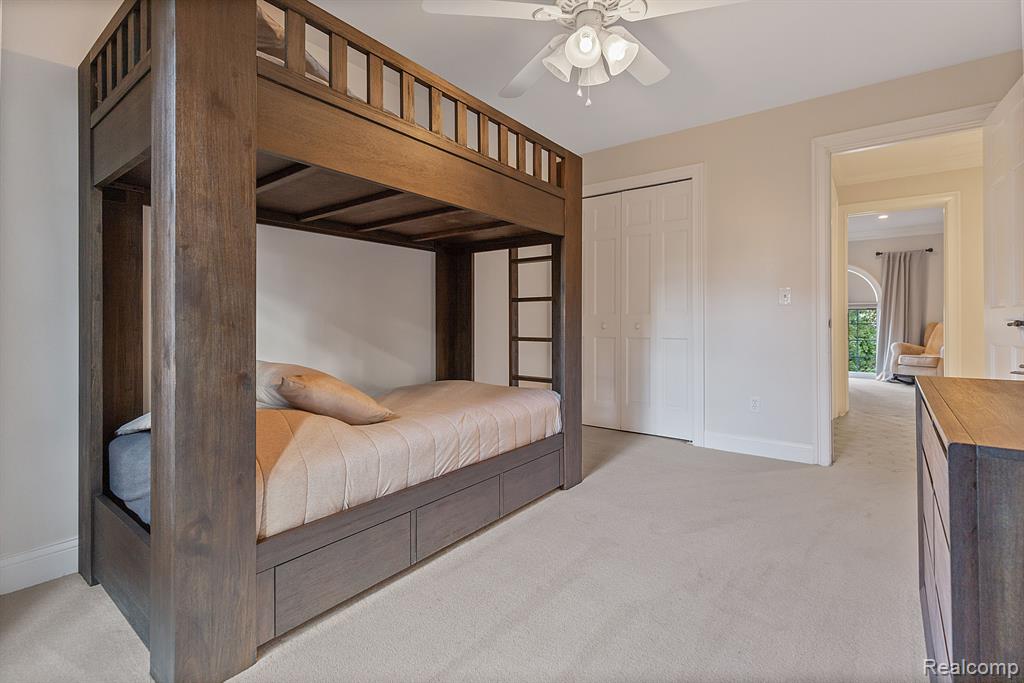 2599 Munster Road Rochester Hills, MI 48309 - Photo 35 of 58