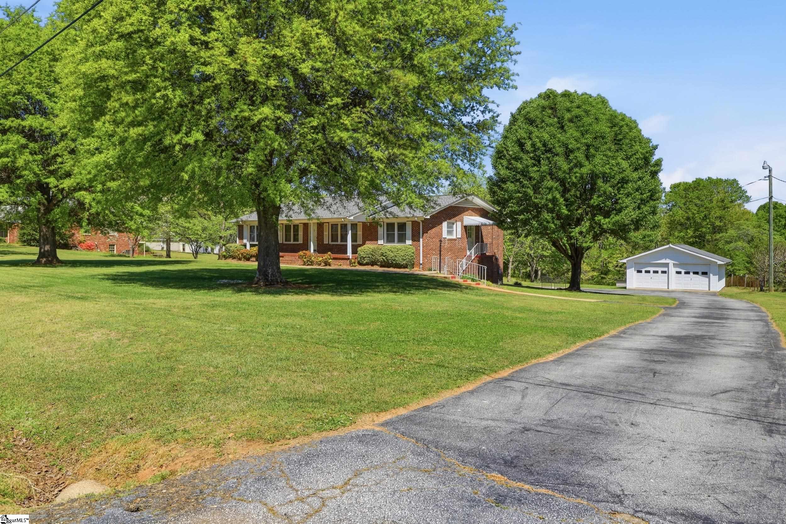 814 Mountain View Court Greer, SC 29651 - Photo 37 of 43