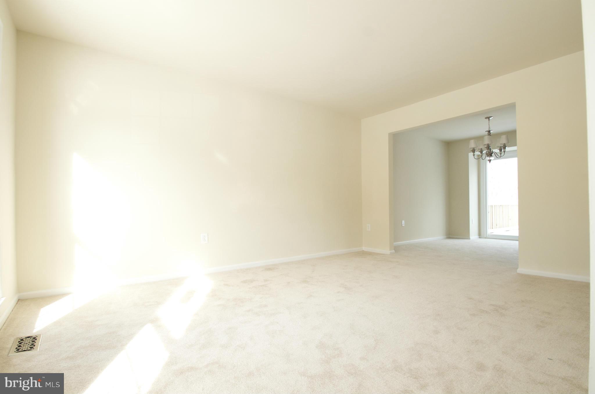 7937 Pebble Brook Court Springfield, VA 22153 - Photo 3 of 23 Living Room