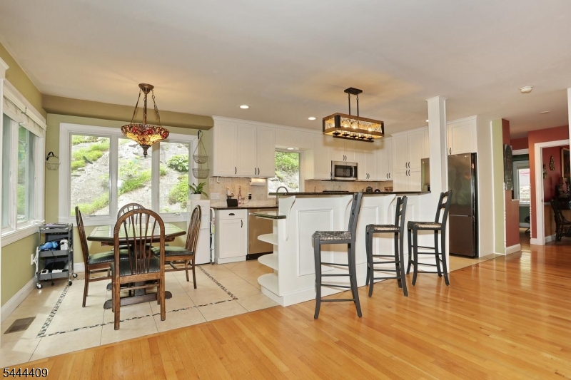 121 Magee Road Ringwood, NJ 07456 - Photo 17 of 36