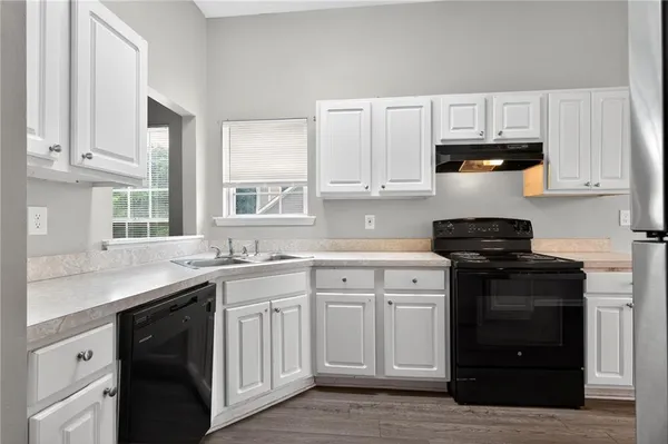 $2,140 | 5470 Twin Lakes Drive, Atlanta, GA 30349