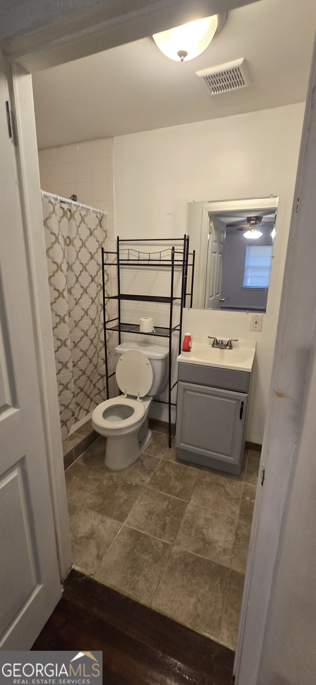 4085 Canby Lane Decatur, GA 30035 - Photo 4 of 12 a utility room with dryer and washer