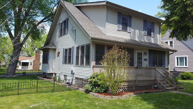 459 Herman Street Crete, IL 60417 - Photo 1 of 20 front view of a house with a yard