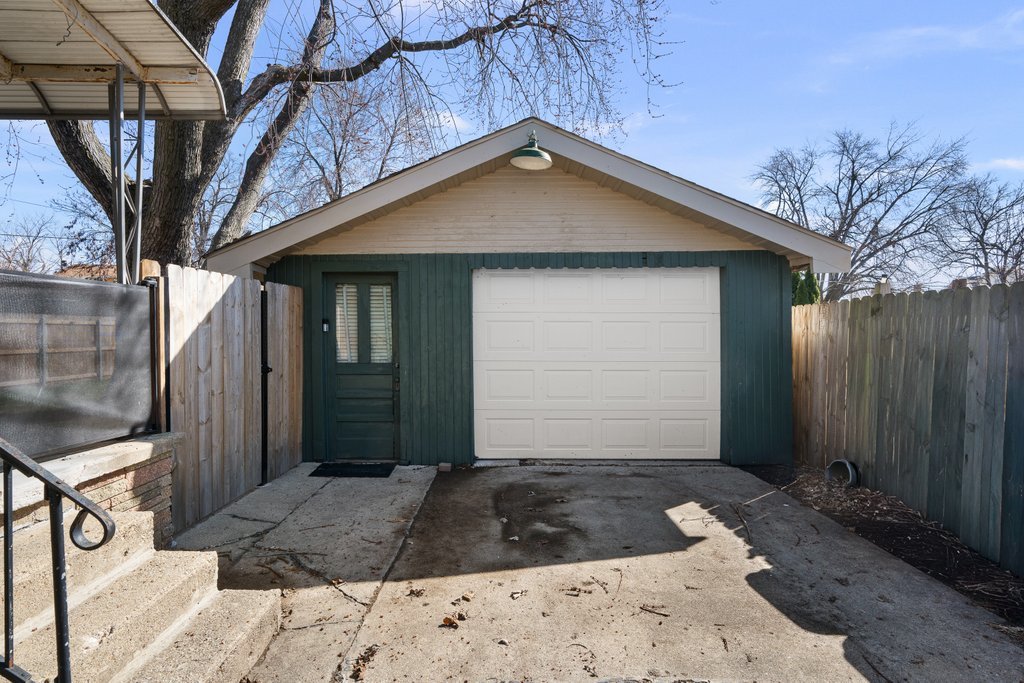 716 Morton Avenue Kewanee, IL 61443 - Photo 26 of 26 a front view of a house