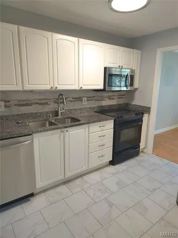 $145,900 | 8631 Old Bonhomme Road, Unit 3E, St. Louis, MO 63132