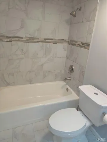 $145,900 | 8631 Old Bonhomme Road, Unit 3E, St. Louis, MO 63132