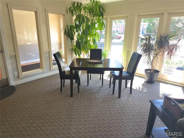 $145,900 | 8631 Old Bonhomme Road, Unit 3E, St. Louis, MO 63132