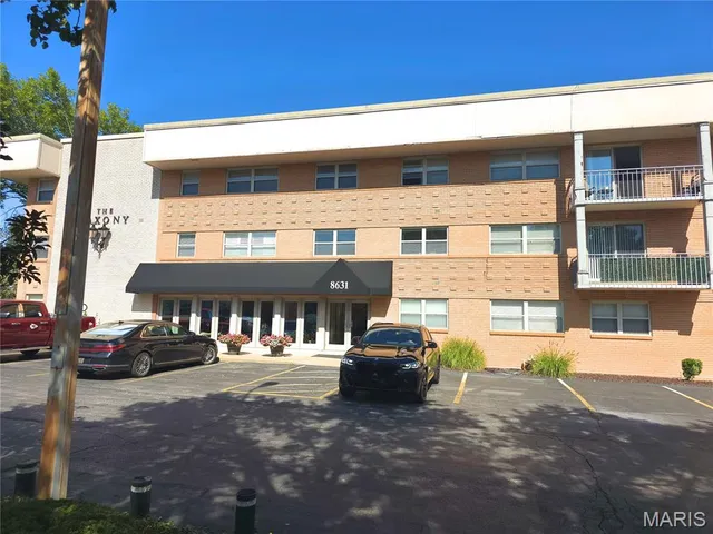 $145,900 | 8631 Old Bonhomme Road, Unit 3E, St. Louis, MO 63132