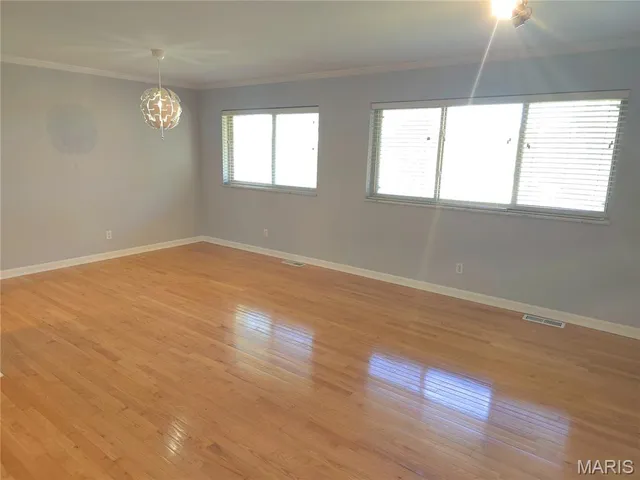 $145,900 | 8631 Old Bonhomme Road, Unit 3E, St. Louis, MO 63132