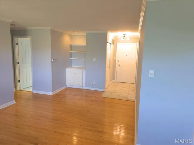 $145,900 | 8631 Old Bonhomme Road, Unit 3E, St. Louis, MO 63132